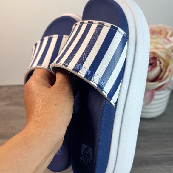 Reef Bondi Bay Blue and White Striped Platform Women's Sandals 7 EUC - Picture 7 of 13